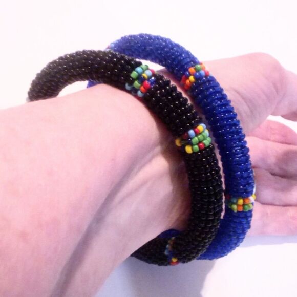 Pair of Wrapped Seed Bead Bangle Bracelets in Black and Blue - Picture 4 of 4